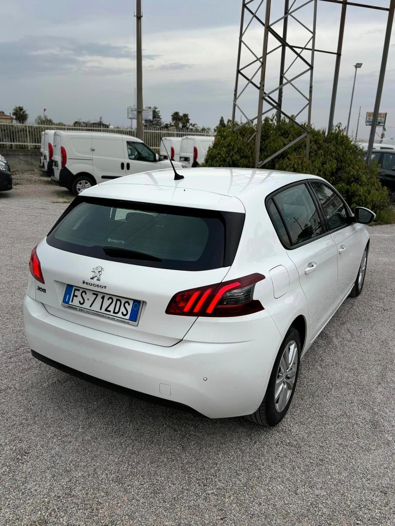 Peugeot 308 BlueHDi 100 S&S Active