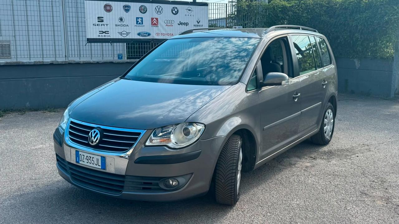 Volkswagen Touran 2.0 Highline Ecofuel