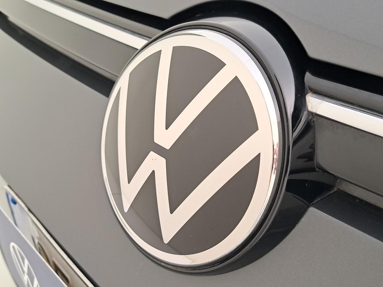Volkswagen Golf 1.5 etsi evo life 130cv dsg