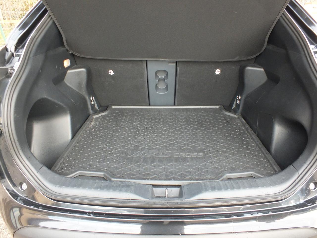 TOYOTA YARIS CROSS 1.5 HYBRID E-CVT 4X4