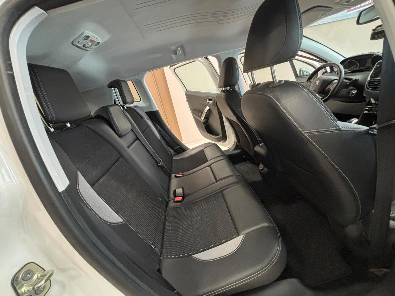 Peugeot 2008 1.6 DIESEL **COME NUOVA*FULL