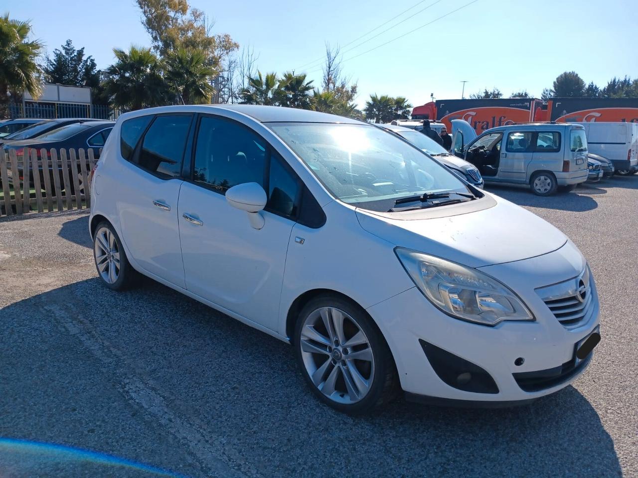 Opel Meriva OPEL MERIVA 1.7 CDTI AUT. B-COLOR PANORAMIC