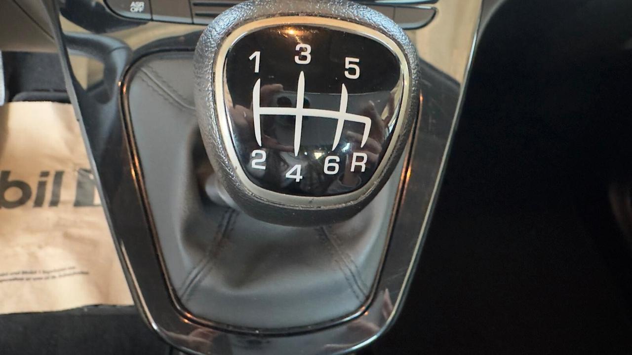 Lancia Ypsilon 1.0 FireFly 5 porte S&S Hybrid Ecochic A. Ferretti