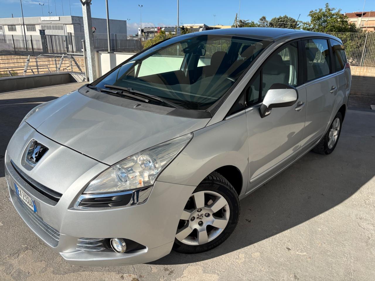 Peugeot 5008 1.6 HDi 112CV Business