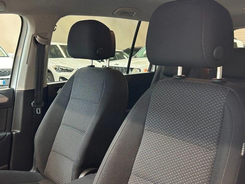 Volkswagen Touran 3ª serie 2.0 TDI 150 CV SCR DSG Business BlueMotion Technology