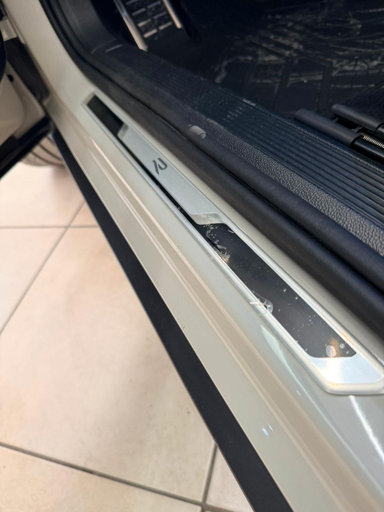 Volkswagen T-Roc 2.0 TDI SCR 150 CV DSG R-Line