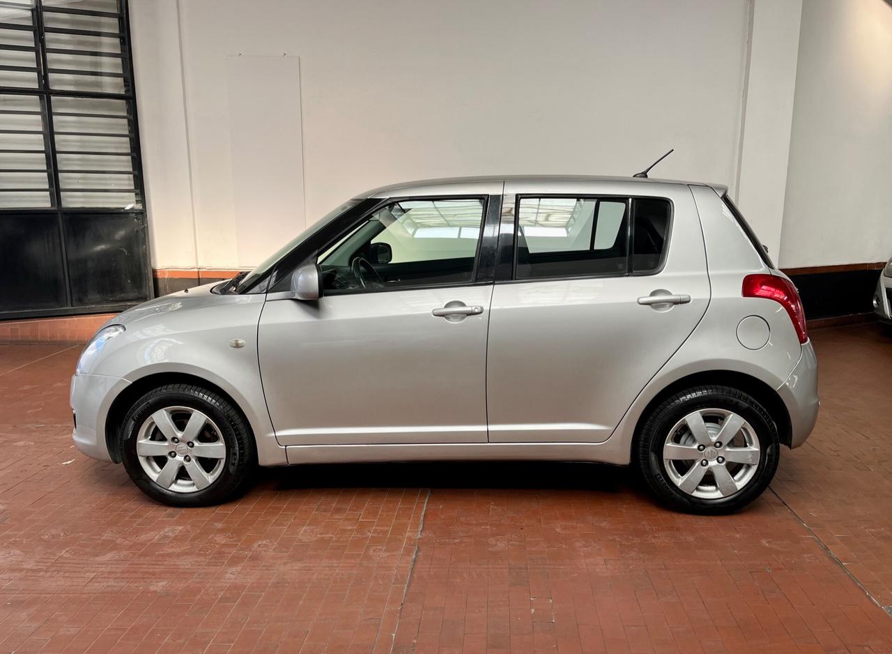 Suzuki Swift 1.3 4x4 5p. GL