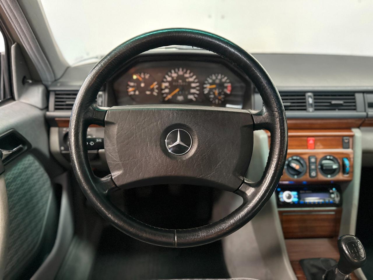 Mercedes-benz 200E W124 BERLINA ASI 1991