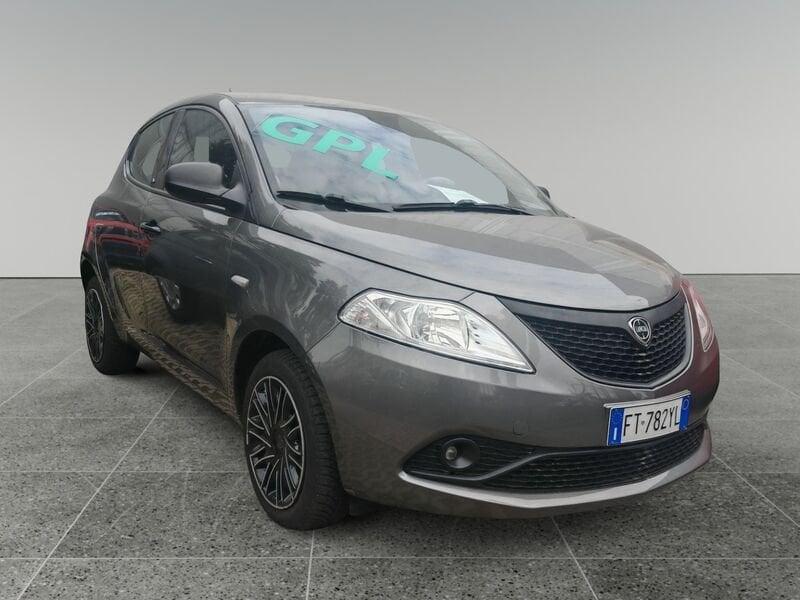 Lancia Ypsilon 1.2 69 CV 5 porte GPL Ecochic Elefantino Blu