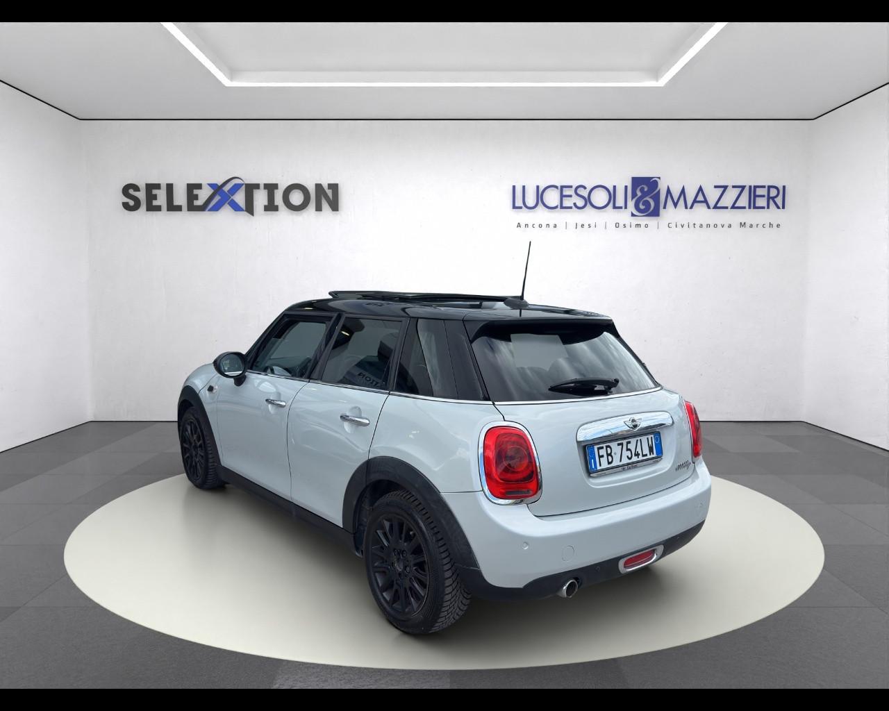 MINI Mini 5 porte (F55) - Mini 1.5 Cooper D Business 5 porte