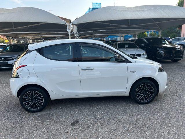 LANCIA Ypsilon 1.0 FireFly 5 porte S&S Hybrid Ecochic Gold