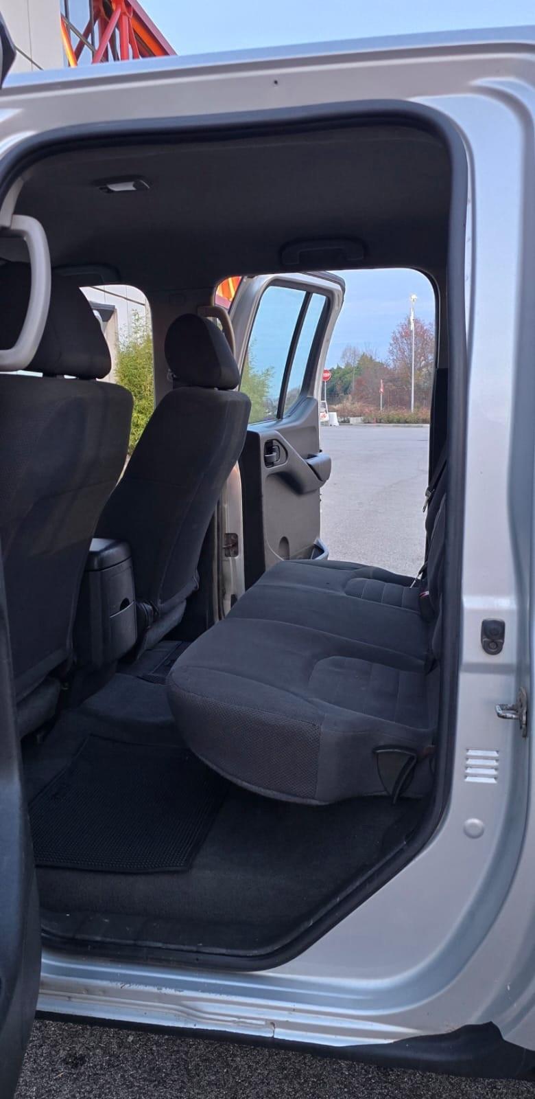 Nissan Navara 2.5 dCi 4 porte Double Cab XE