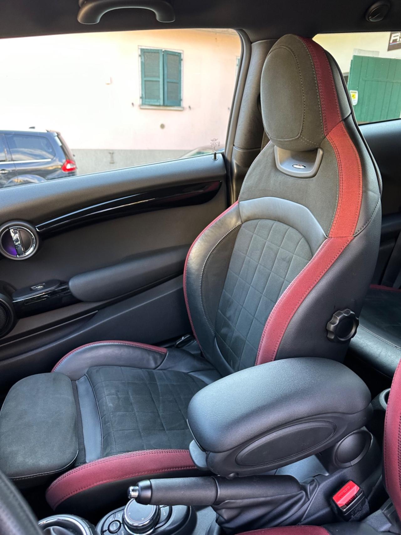 Mini COOPER JCW 233CV FULLOPT KMCERT UNICOPR
