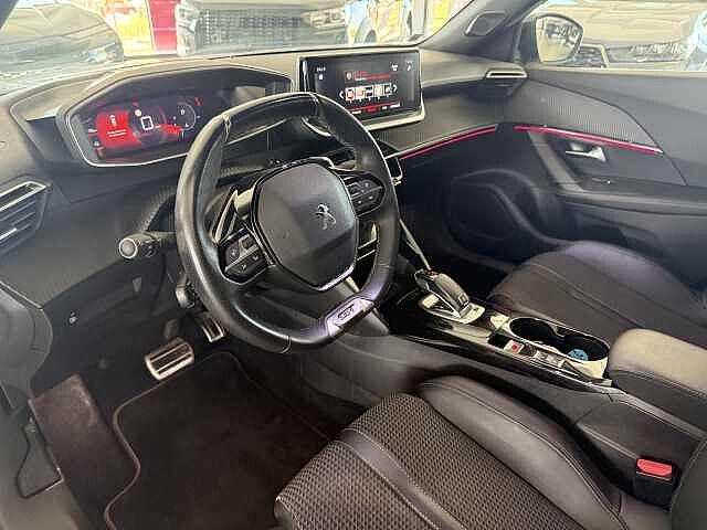 Peugeot 2008 1.2 PureTech 130 CV EAT8 GT