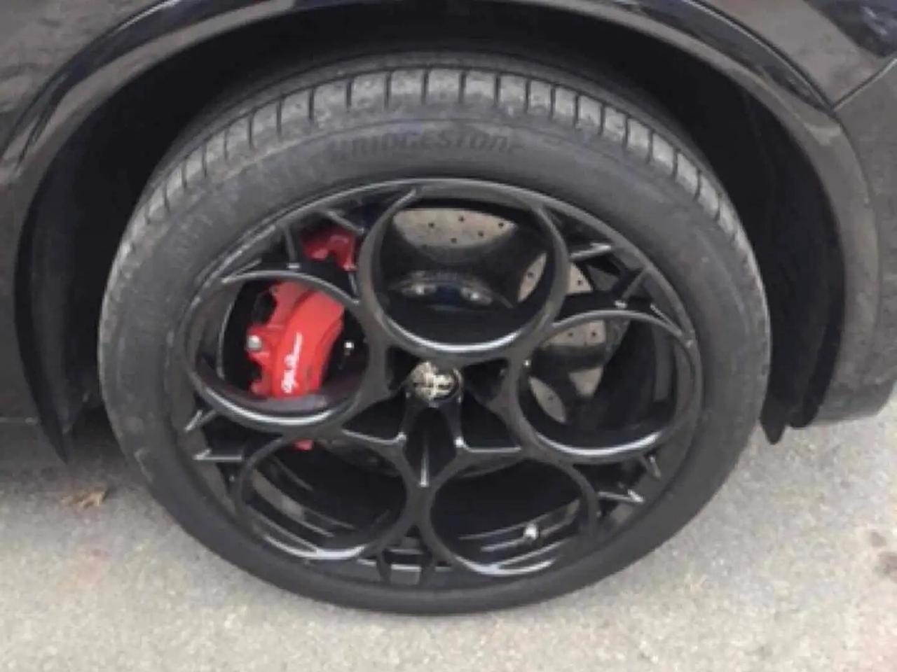 Alfa Romeo Stelvio 2.9 Bi-Turbo V6 510 CV AT8 Quadrifoglio