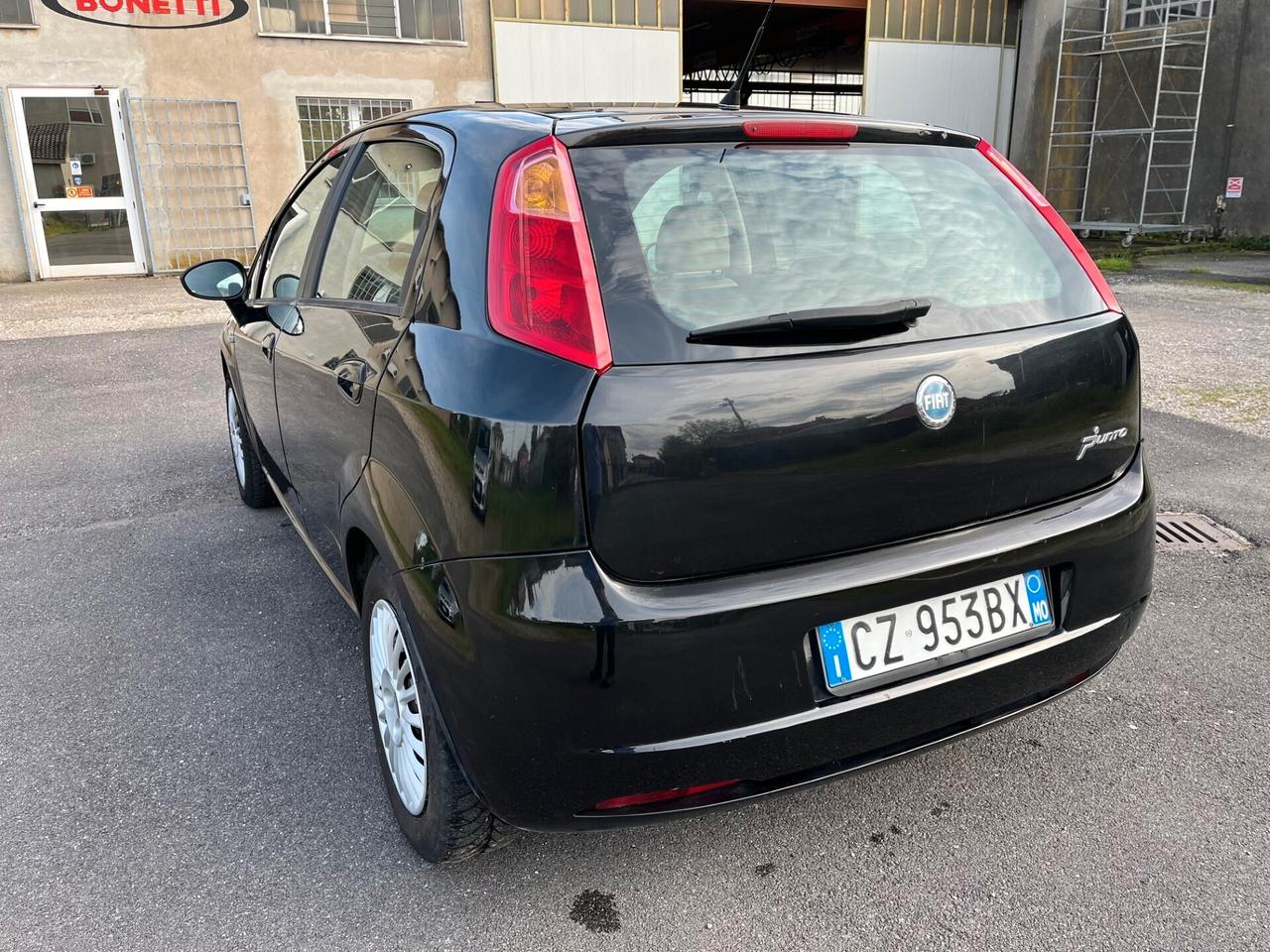 Fiat Grande Punto 1.2 5 porte Dynamic benzina/GPL idonea neopatentati