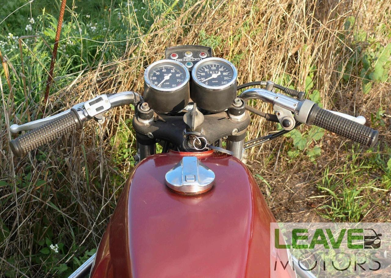 Moto Guzzi V7 SPORT (M1225)