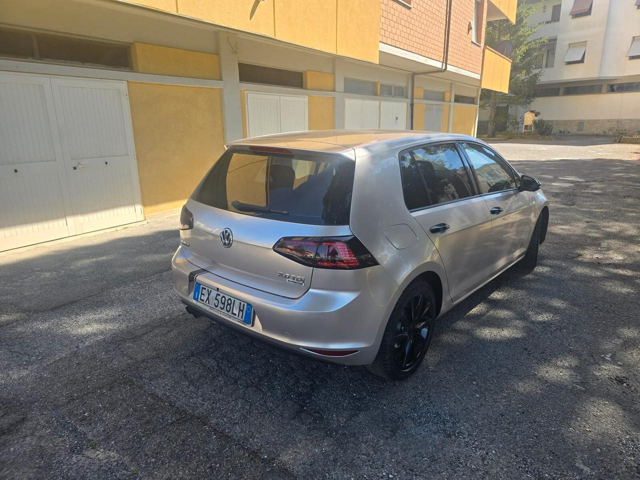 Volkswagen Golf 2.0 TDI 5p. Highline BlueMotion Technology