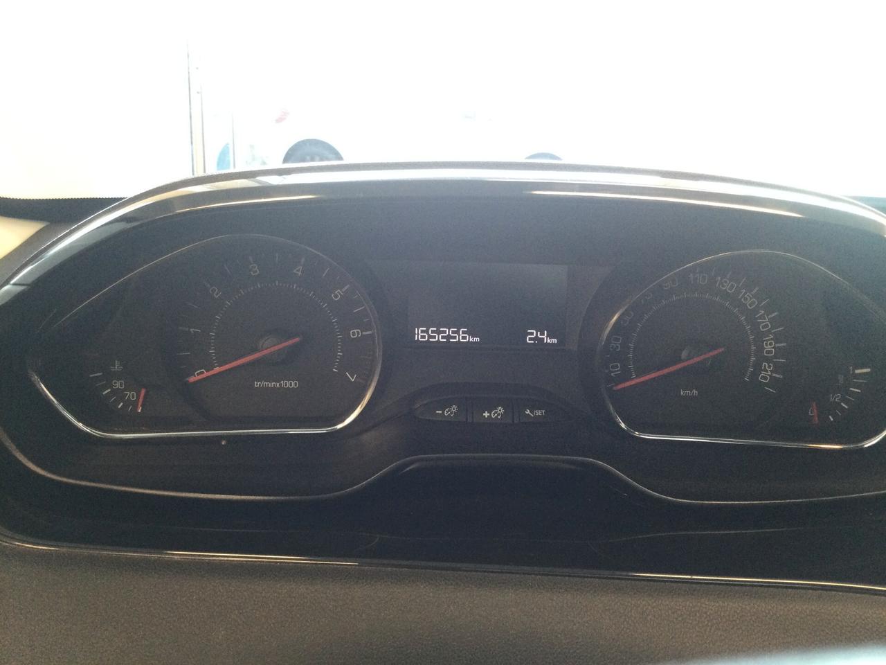 Peugeot 208 1.2 VTi 82 CV 5 porte Allure