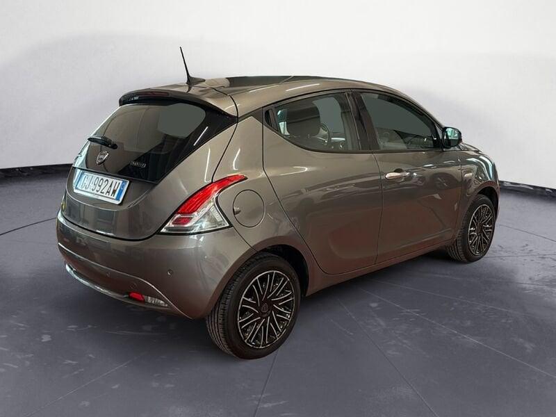 Lancia Ypsilon YPSILON 1.0 FireFly Hybrid 70cv