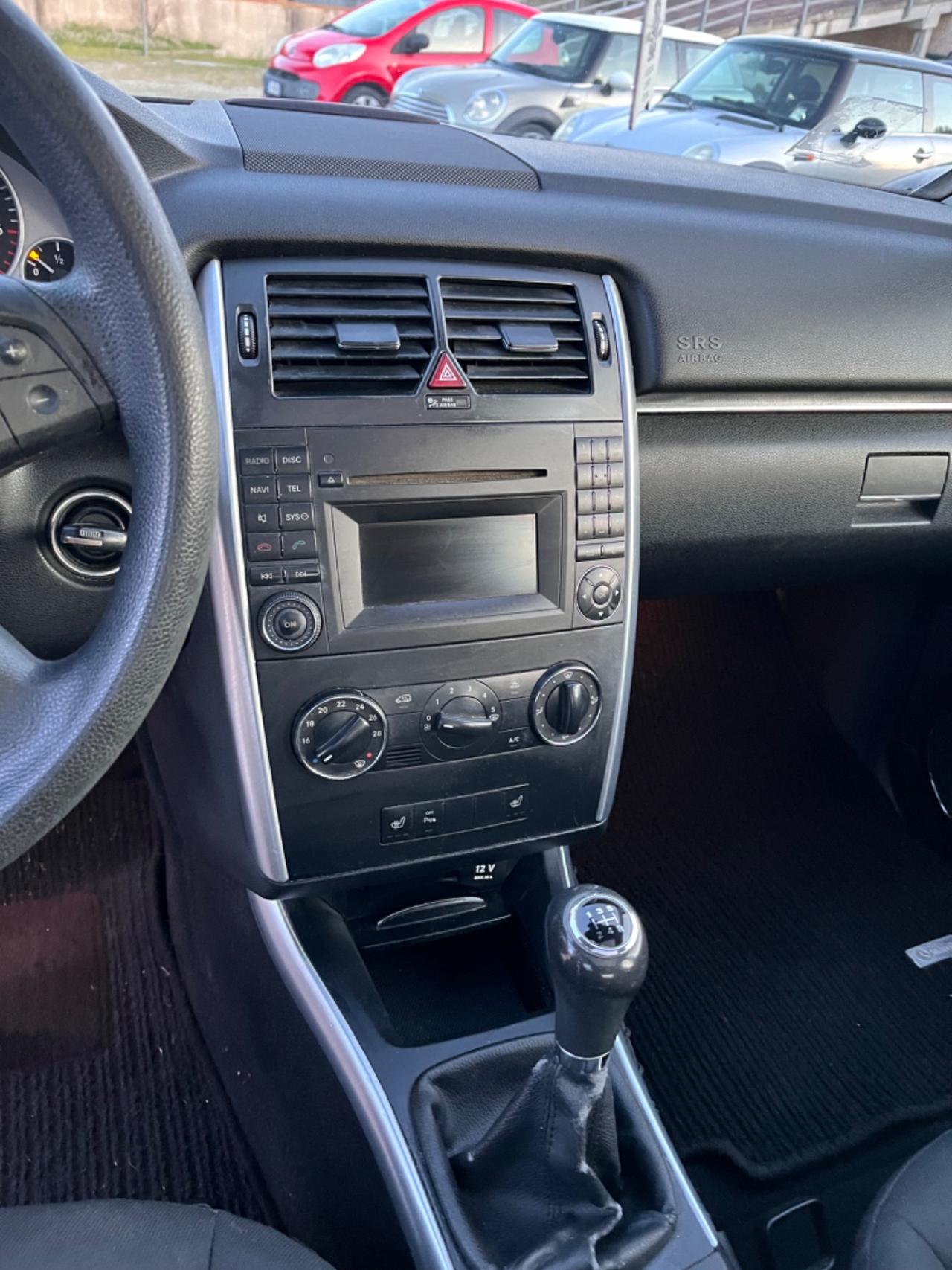 Mercedes-benz B 180 NGT BlueEFFICIENCY 2010