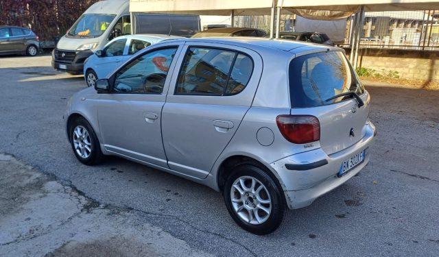 TOYOTA Yaris 1.3i 16V cat 5 porte Luna