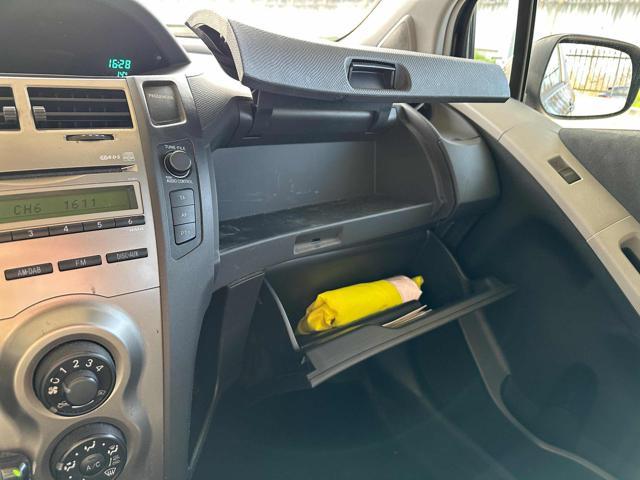 TOYOTA Yaris 1.0 3 porte OK NEPATENTATI BLUETHOOT