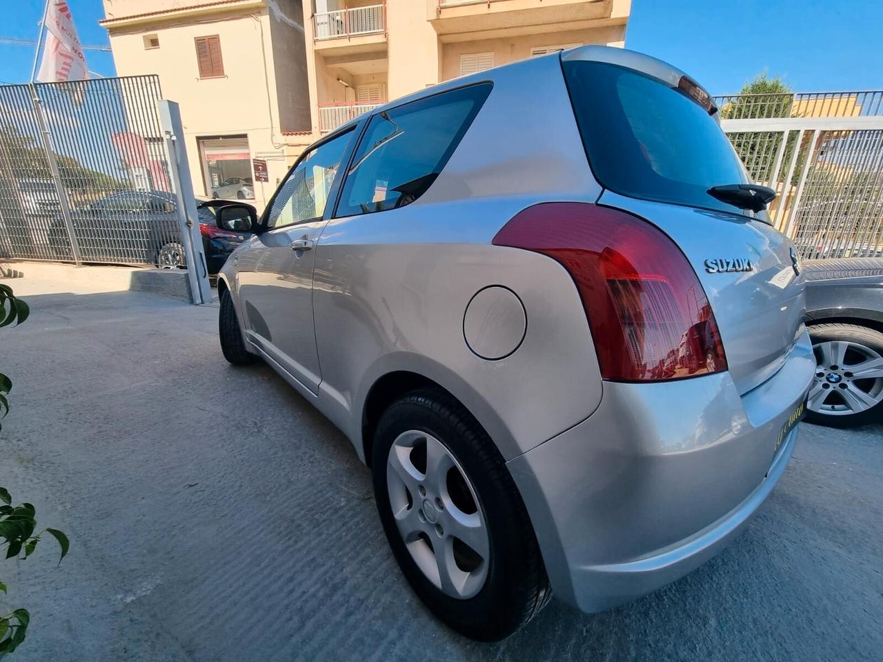Suzuki Swift 1.3 DDiS 3p. GL