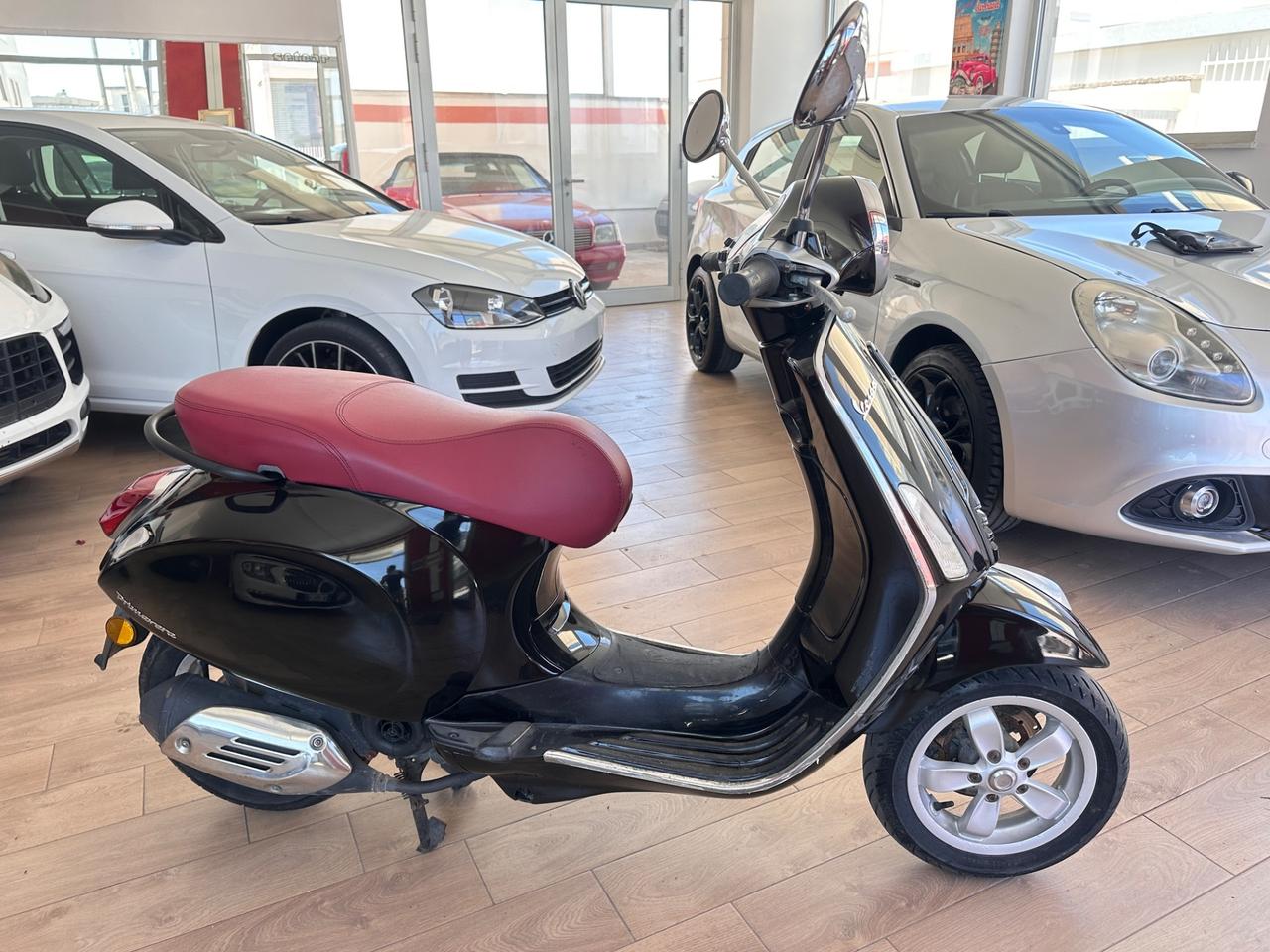 Piaggio Vespa 50 Primavera-BLACK&RED