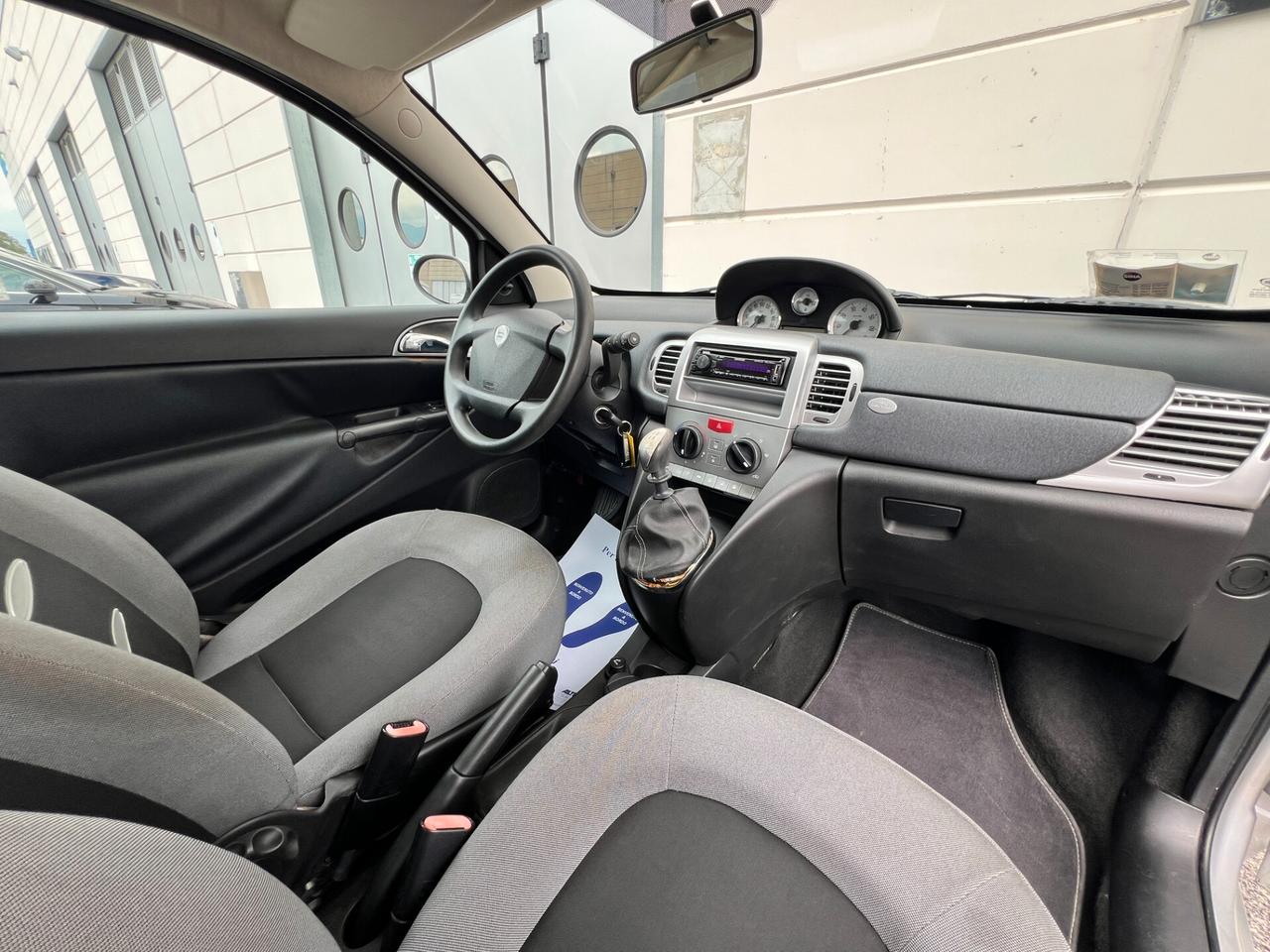 Lancia Ypsilon 1.2 Argento