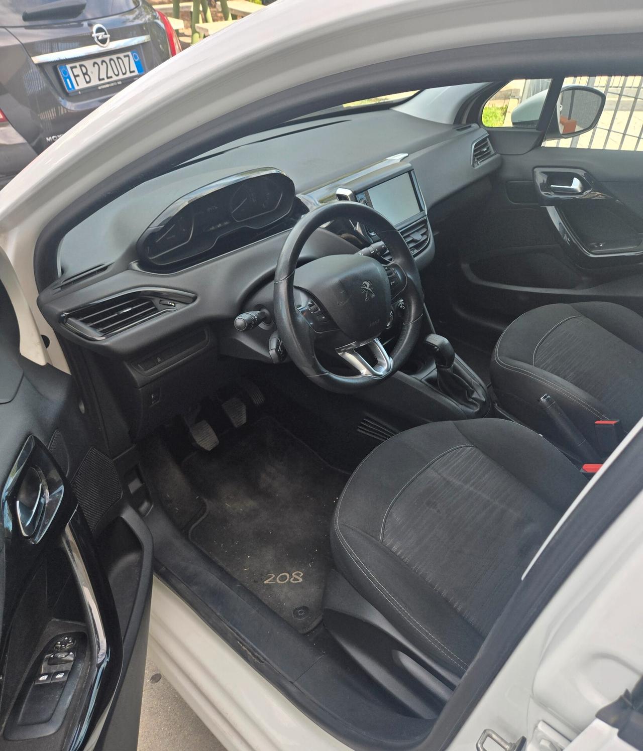 Peugeot 208 BlueHDi 75 5 porte Van Active