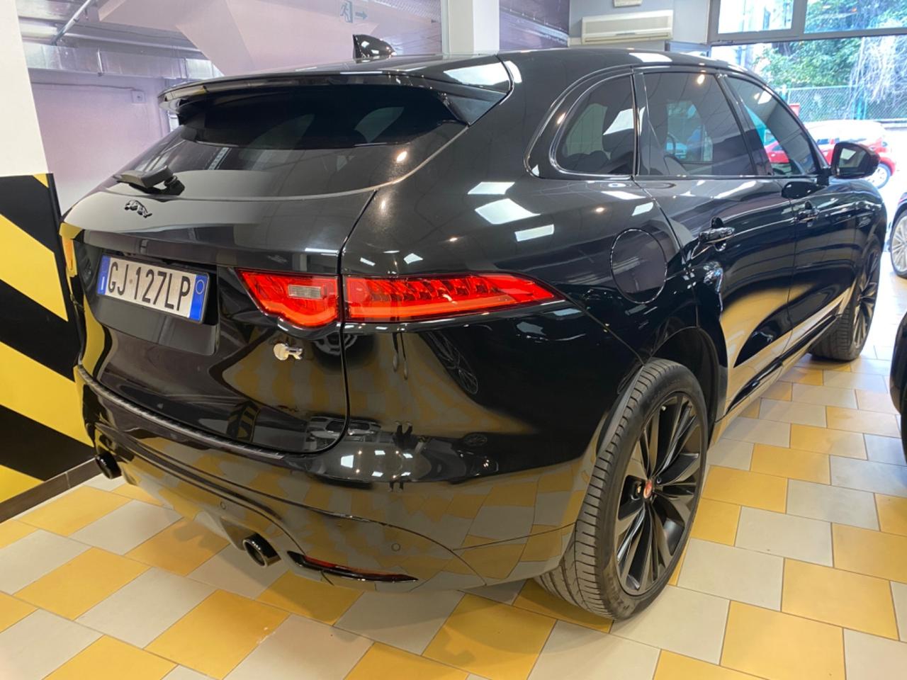 Jaguar F-Pace 3.0 D V6 300 CV AWD aut. R-Sport