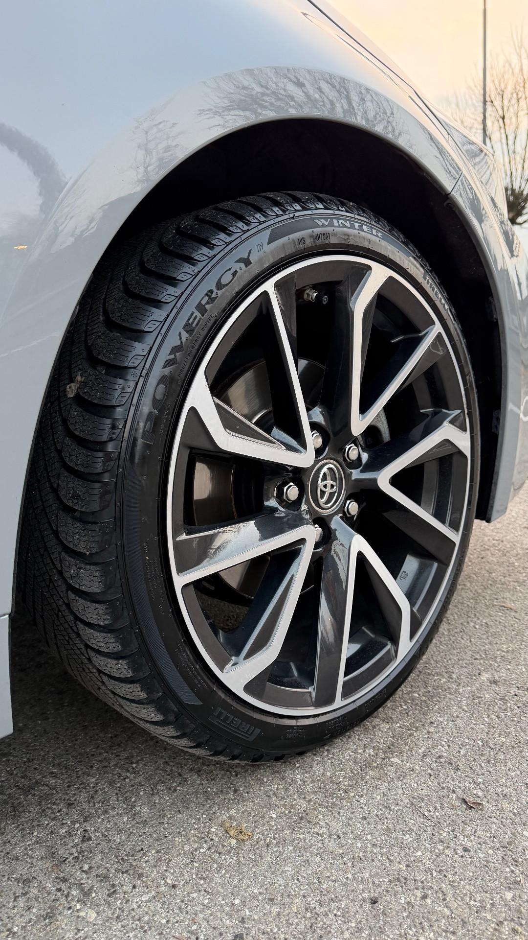 Toyota Corolla Touring 2.0 Hybrid