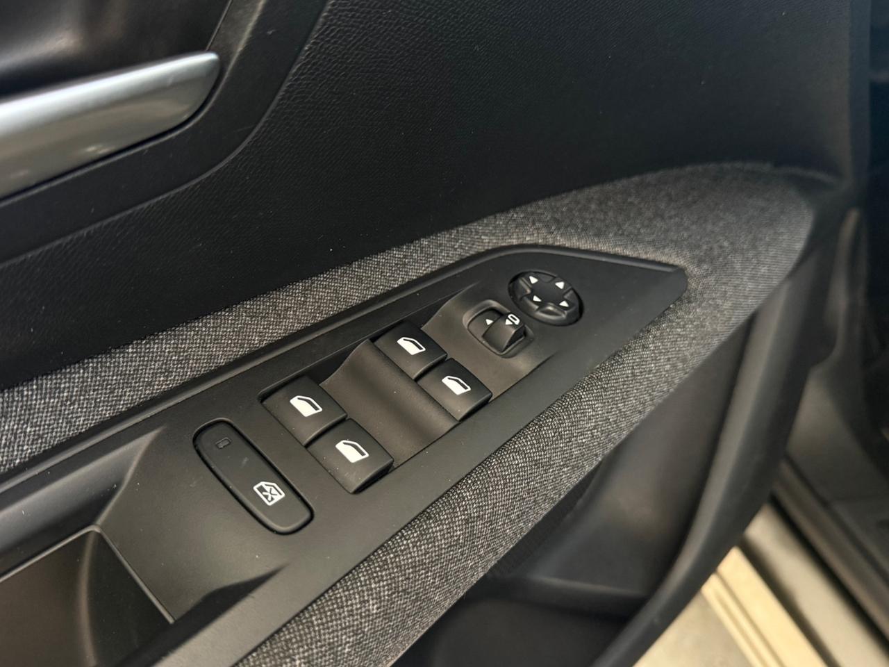 Peugeot 3008 BlueHDi 130 S&S EAT8