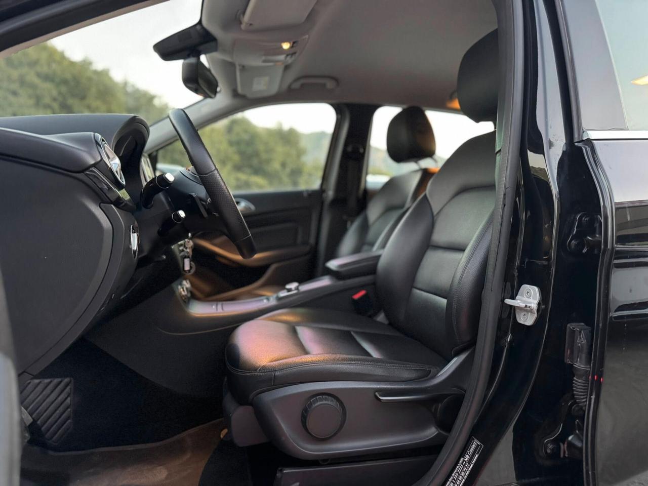 MERCEDES B180d SPORT