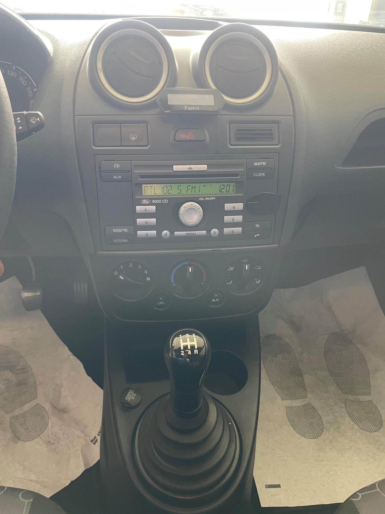 Ford Fiesta 1.2 16V 5p. Ghia - Nessun vincolo -