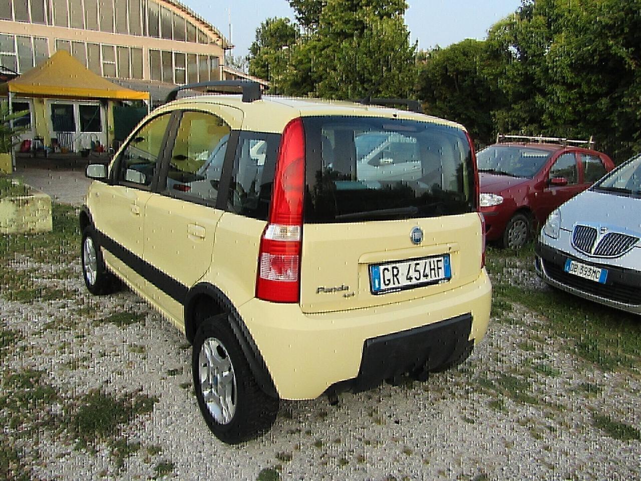 Fiat Panda 1.2 4x4 complet. revisionata con Gancio