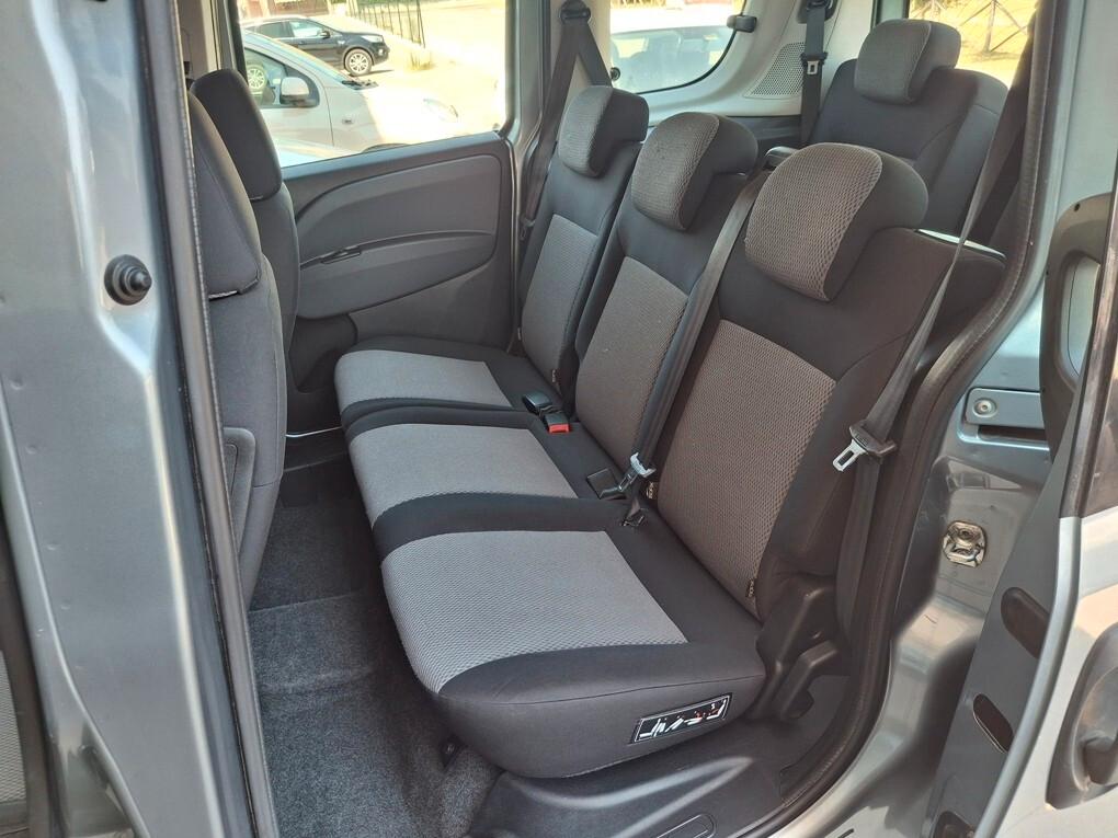 Fiat Doblò 1.6 MultijetDynamic 7 POSTI