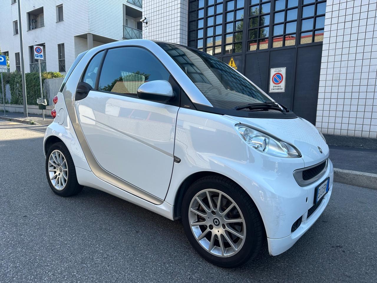 Smart ForTwo 1000 52 kW MHD coupé passion - euro 5