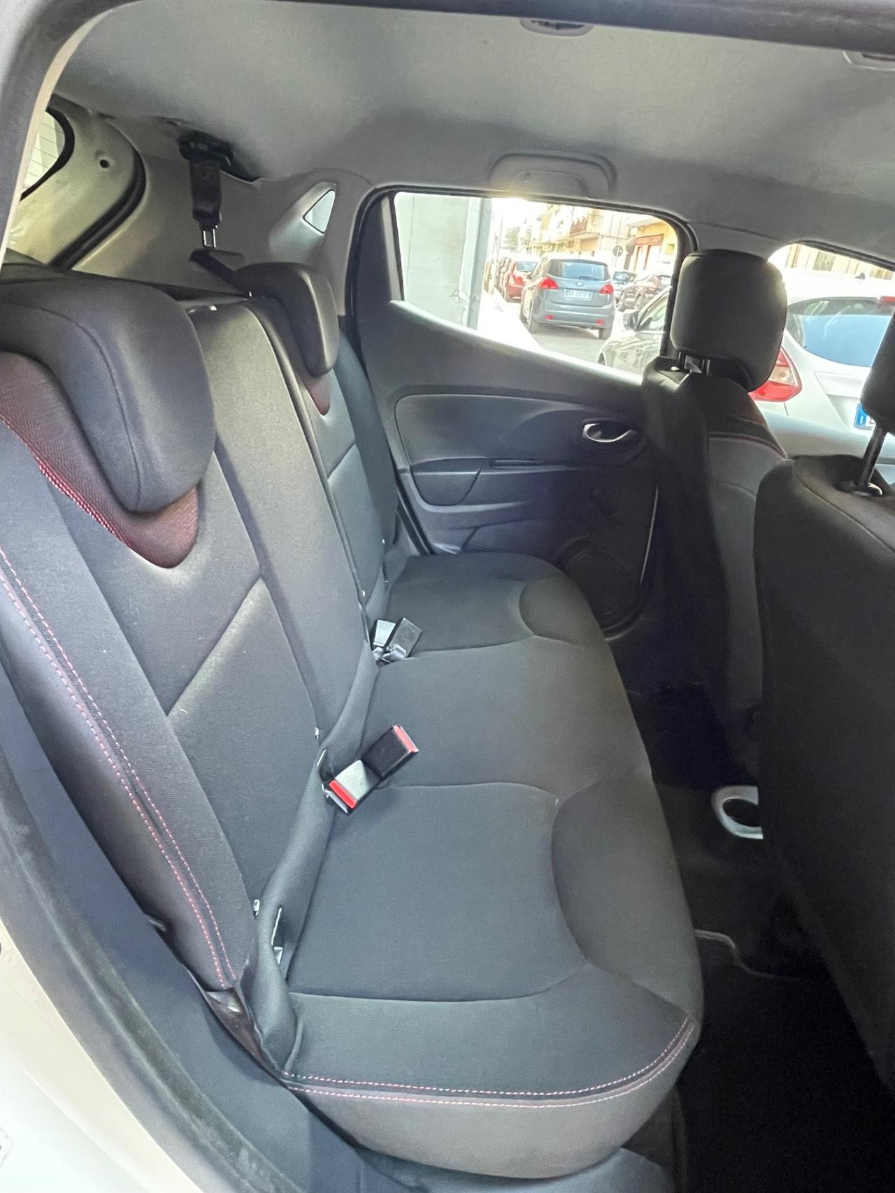 Renault Clio dCi 8V 75 CV Start&Stop 5 porte Energy Intens