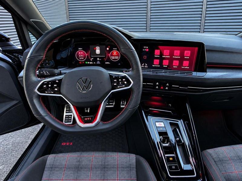 Volkswagen Golf GTI VIII 2.0 TSI GTI DSG 245 CV