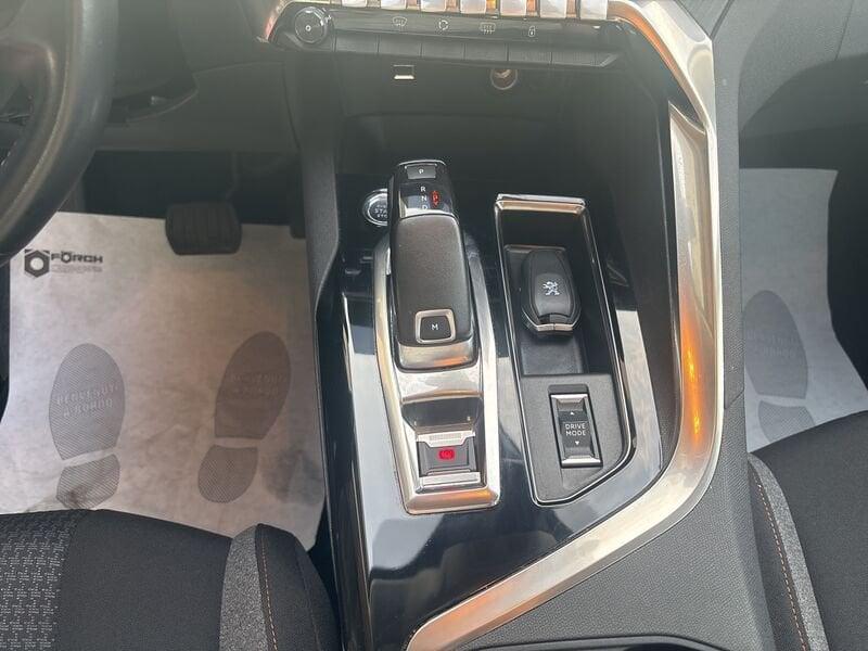Peugeot 3008 BlueHDi 130 EAT8 S&S Active