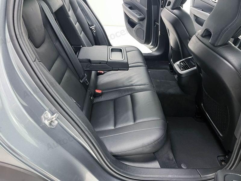Volvo V60 Cross Country CROSS COUNTRY B4 (d) 197CV AWD AUT BUSINESS PRO