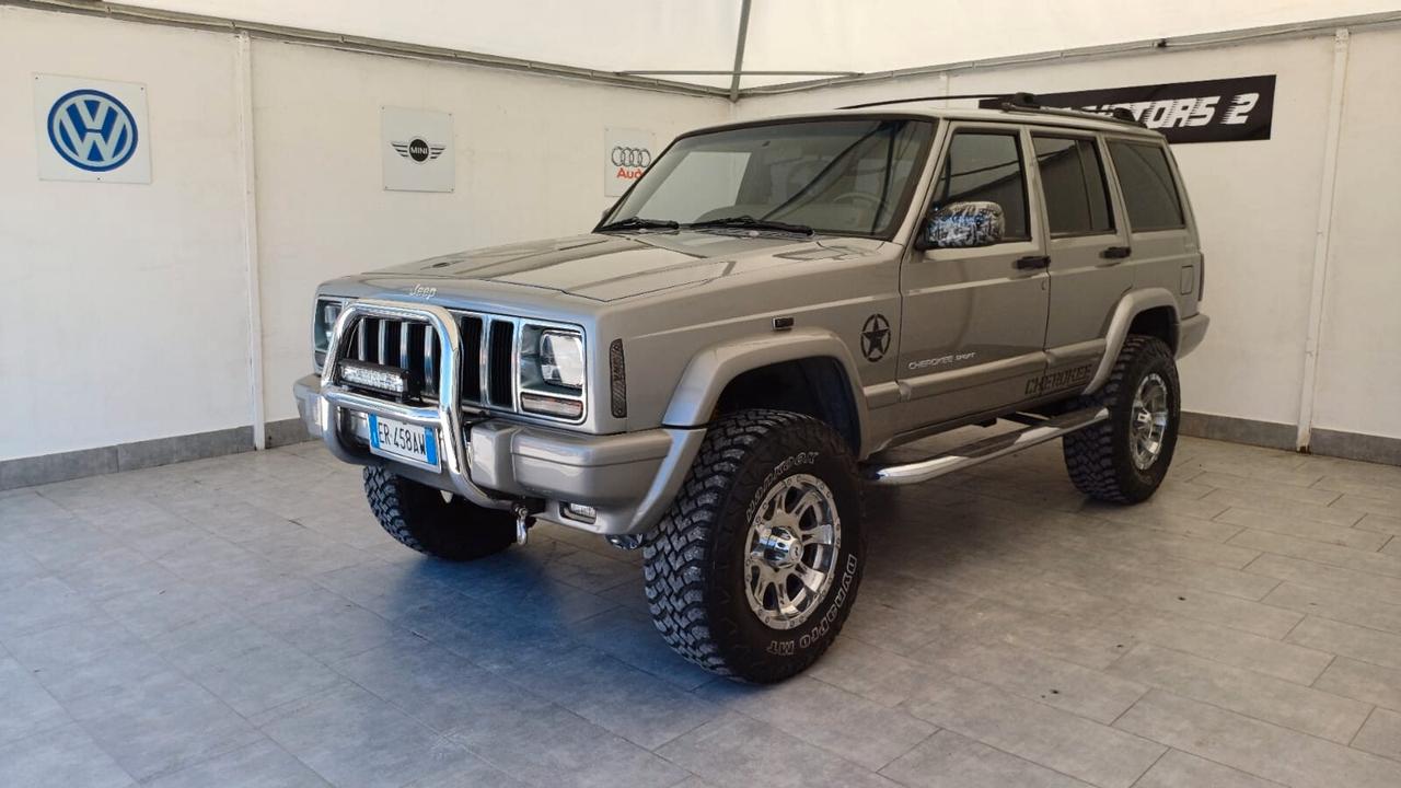 Jeep Cherokee 2.5 TD 5 porte Command-Trac Sport