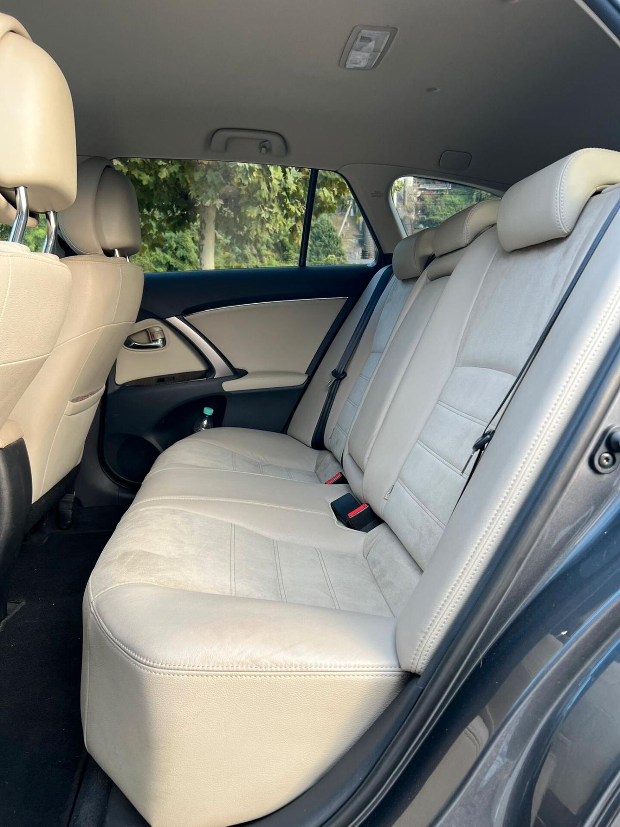 Toyota Avensis 2.2 D-Cat aut. Wagon Style Safety
