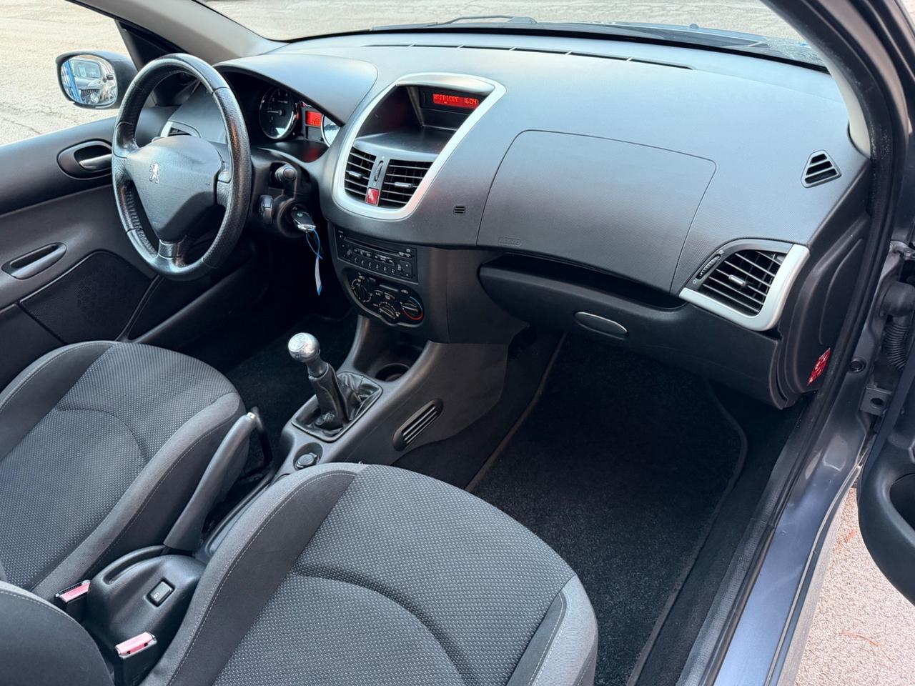 Peugeot 206 1.1 benzina 60 cv 2011 80.000 km