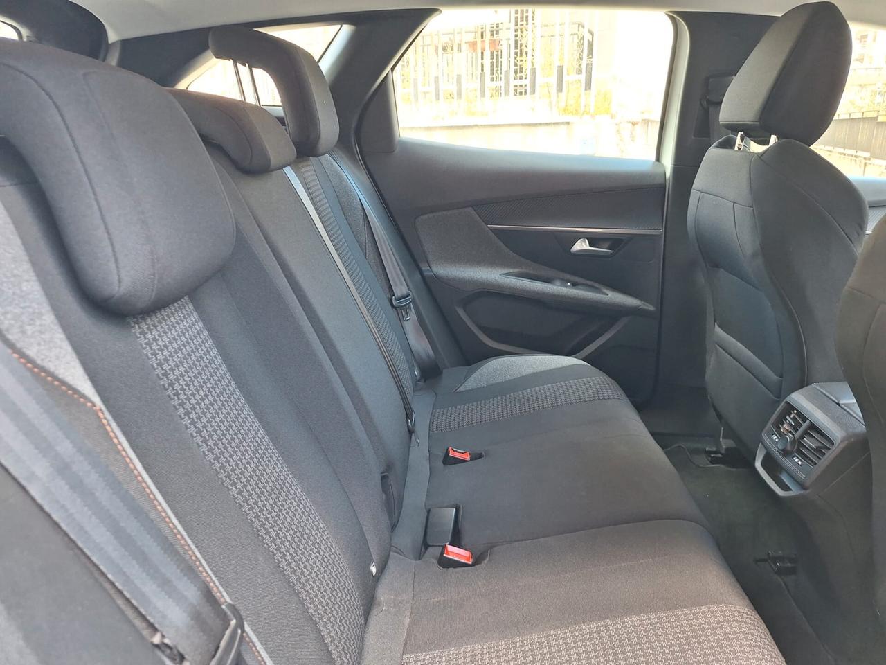 Peugeot 3008 BlueHDi 130 S&S Active Pack
