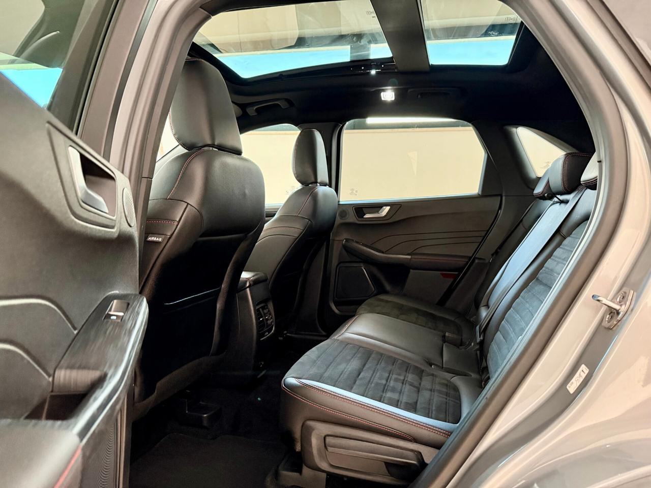 Ford Kuga 1.5 EcoBlue 120 CV aut. 2WD ST-Line X Tetto