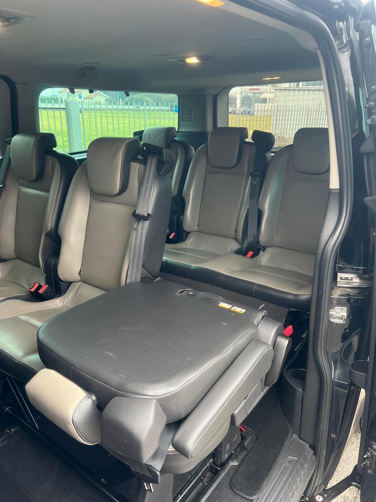 Ford Tourneo Custom 9 posti
