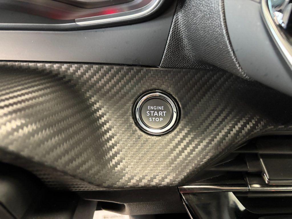 Peugeot 2008 1.5 BlueHDi Allure Navi Pack